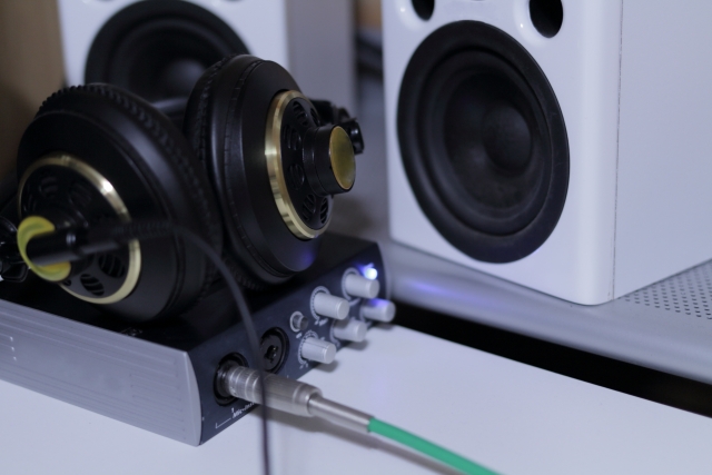 VST情報局 | 【2026最新】DTM 向けオーディオインターフェース、１万円台で買えるコスパ最強なものから、プロ仕様の高性能なものまで、オススメをご紹介します！